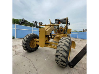 Грейдер CATERPILLAR 140K