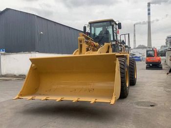Колёсный погрузчик CATERPILLAR 966H