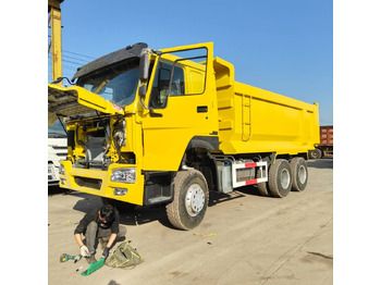 Самосвал SINOTRUK HOWO