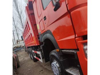 Самосвал Howo 371 8x4 [ Copy ]: фото 3