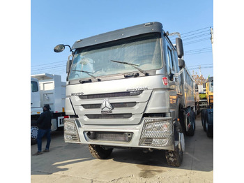 Самосвал SINOTRUK HOWO