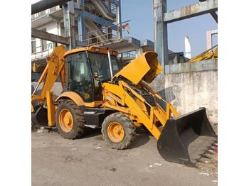 Экскаватор-погрузчик JCB 3CX