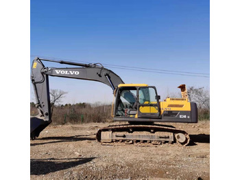 Гусеничный экскаватор VOLVO EC240