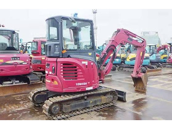 Мини-экскаватор YANMAR VIO 30