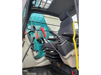 Гусеничный экскаватор KOBELCO SK140SRLC-5: фото 5