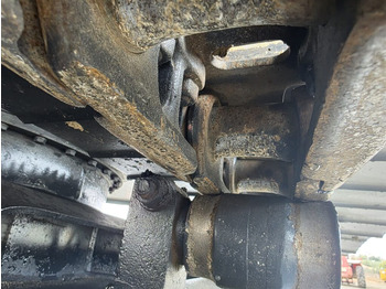 Гусеничный экскаватор KOBELCO SK140SRLC-5: фото 3