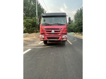 Самосвал SINOTRUK HOWO