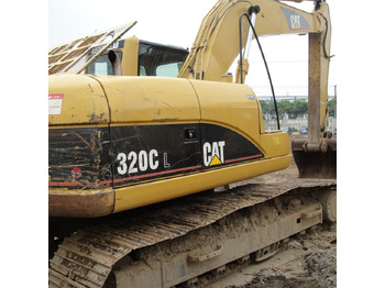 Гусеничный экскаватор CATERPILLAR 320CL