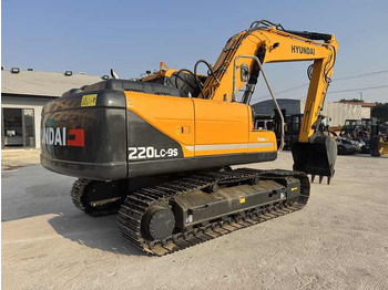 Гусеничный экскаватор Original Used Korea  22ton Hyundai 220lc-9s Excavator for Sale in Good Condition and Low Working Time: фото 4