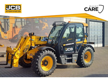 Телескопический погрузчик JCB