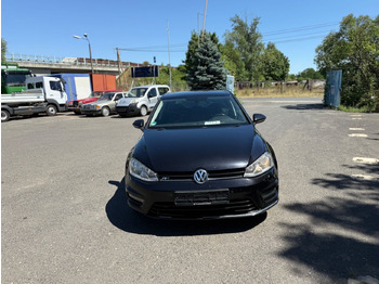 Седан VOLKSWAGEN
