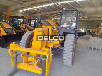Телескопический погрузчик JCB