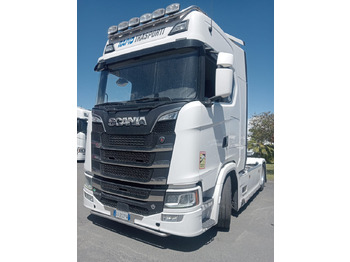 Тягач SCANIA S 520
