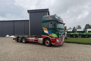 Грузовик-контейнеровоз/ Сменный кузов DAF XF 480