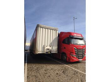 Тентованный полуприцеп Krone SD: фото 2 Тентованный полуприцеп Krone SD: фото 2