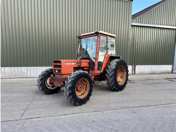 Трактор RENAULT