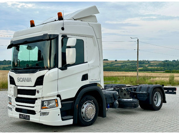 Грузовик-шасси SCANIA P220 / RAMA DO ZABUDOWY / ROZSTAW OSI 3.90 M / SILNIK 6 / WYWROTKA / BECZKA / HAKOWIEC / UTRZYMANIE DRÓG / AUTOMAT / 2019 ROK / NISKI PRZEBIEG: фото 2