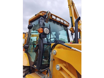 Новый Экскаватор-погрузчик CAT 420 F: фото 4