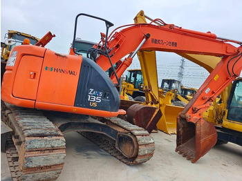 Гусеничный экскаватор HITACHI ZX135