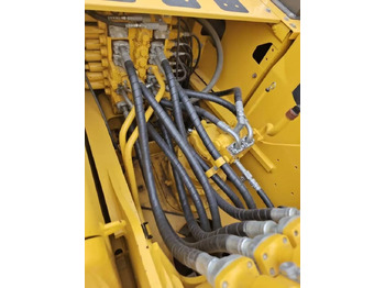 Гусеничный экскаватор Komatsu PC 200: фото 3 Гусеничный экскаватор Komatsu PC 200: фото 3