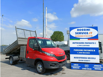 Малотоннажный самосвал IVECO Daily 35c12