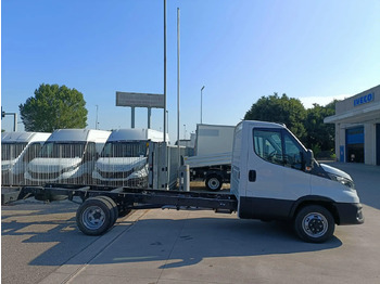 Грузовик-шасси IVECO DAILY 60C18 A TELAIO KM 0: фото 4