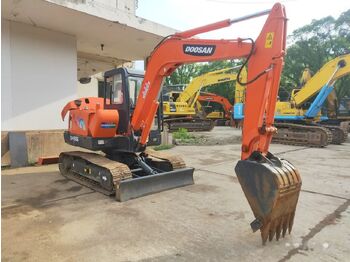 Мини-экскаватор DOOSAN DH55