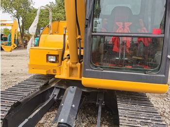 Гусеничный экскаватор KOMATSU PC70-8
