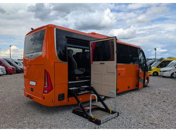 Микроавтобус IVECO Daily