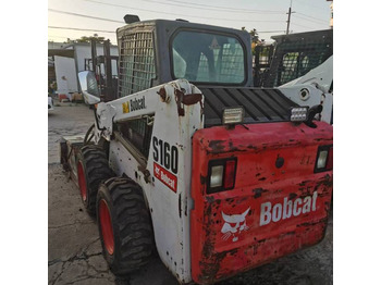Мини-погрузчик с бортовым поворотом BOBCAT S160