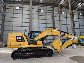 Гусеничный экскаватор CATERPILLAR 320GC