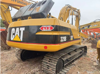 Гусеничный экскаватор CATERPILLAR 320B