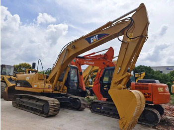 Гусеничный экскаватор CATERPILLAR 320C