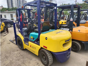 Дизельный погрузчик KOMATSU