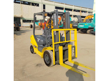 Дизельный погрузчик KOMATSU