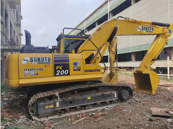 Гусеничный экскаватор KOMATSU PC200-8