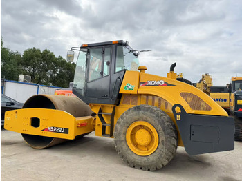 Компактор XCMG XS222J