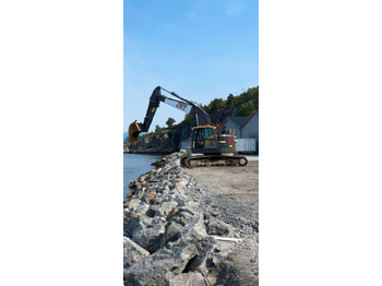 Гусеничный экскаватор VOLVO ECR235EL