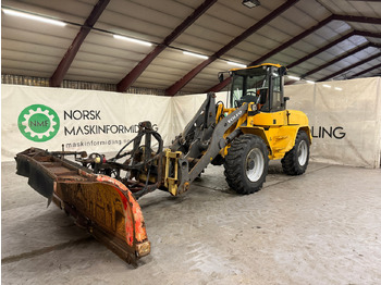 Колёсный погрузчик VOLVO L40B