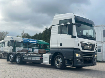 Грузовик-контейнеровоз/ Сменный кузов MAN