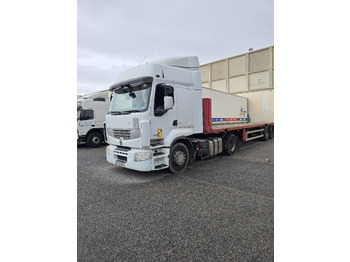 : фото в шапке страницы