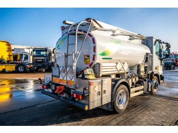 Грузовик-цистерна Iveco EURO CARGO 100-220 +CM 5500L + 3 COMP.: фото 4 Грузовик-цистерна Iveco EURO CARGO 100-220 +CM 5500L + 3 COMP.: фото 4