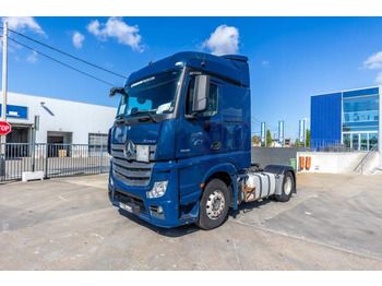 Тягач MERCEDES-BENZ Actros 1846