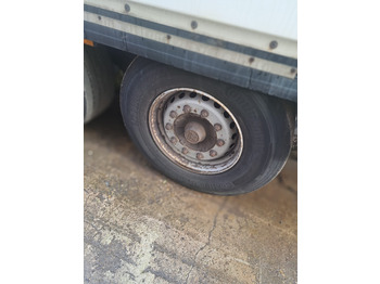 Полуприцеп-фургон KRONE: фото 4 Полуприцеп-фургон KRONE: фото 4