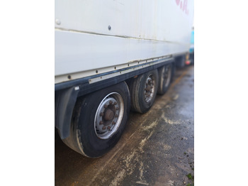 Полуприцеп-фургон KRONE: фото 2 Полуприцеп-фургон KRONE: фото 2