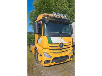 Тягач MERCEDES-BENZ Actros 1843