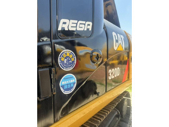 Гусеничный экскаватор CAT 320D2: фото 3