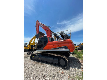 Гусеничный экскаватор DOOSAN DX300LC