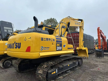 Гусеничный экскаватор KOMATSU PC200