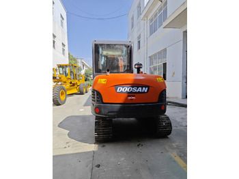 Мини-экскаватор Doosan DH60: фото 4 Мини-экскаватор Doosan DH60: фото 4